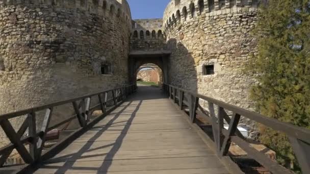 Belgrad Kalesindeki Zindan Kapısı — Stok video