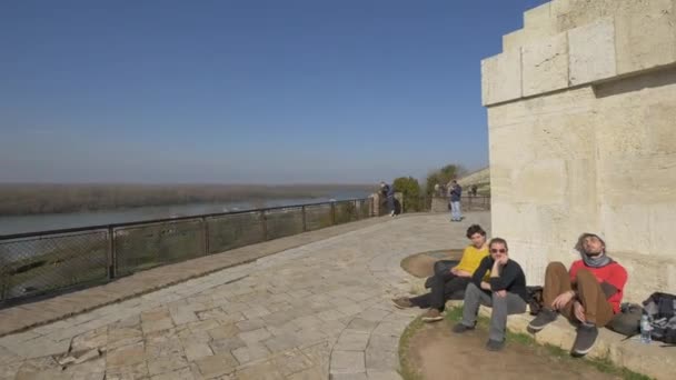 Turisti Belgrado Fortezza — Video Stock