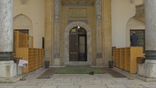 Ingresso Della Moschea Gazi Husrev Beg — Video Stock