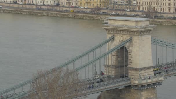 Samochody Jadące Chain Bridge — Wideo stockowe