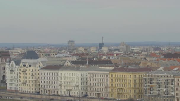 Budovy Břehu Dunaje — Stock video