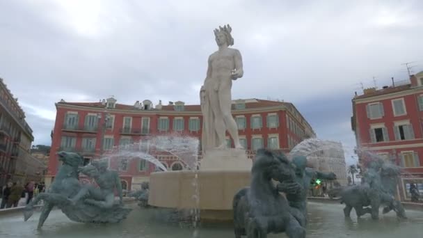 Fuente Del Sol Plaza Massna Niza — Vídeos de Stock