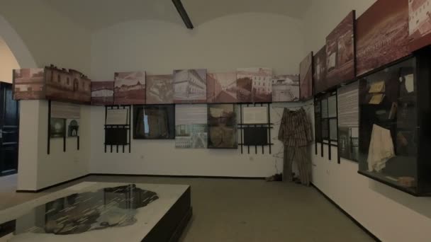 Δωμάτιο Εικόνες Στο Μουσείο Μνημείου Sighet — Αρχείο Βίντεο