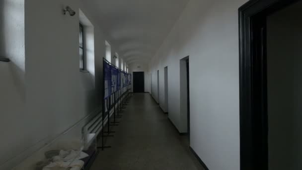 Corridoio Dell Ultimo Piano Del Sighet Memorial Museum — Video Stock