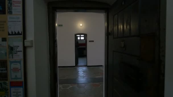 Εσωτερική Άποψη Των Δωματίων Στο Μουσείο Μνημείου Sighet — Αρχείο Βίντεο