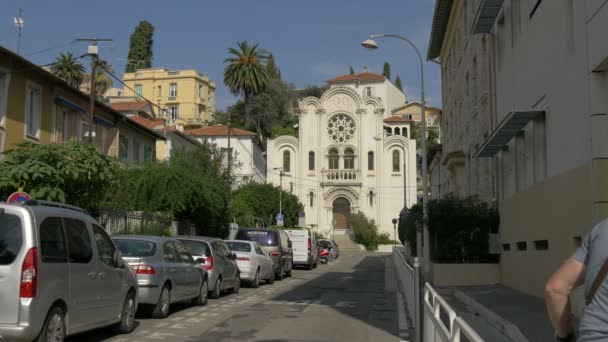 Igreja Uma Rua Estreita — Vídeo de Stock