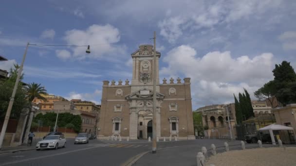 Samochody Pobliżu Hotel Porta Pia Rzymie — Wideo stockowe
