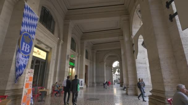 Portico Della Piazza Della Repubblica — Video Stock