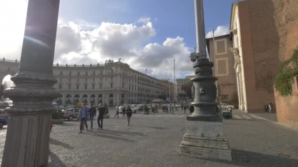 People Walking Republic Square Rome — Video