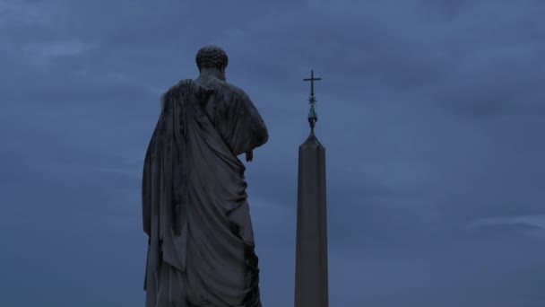 Statue Saint Pierre Obélisque Égyptien Vatican — Video