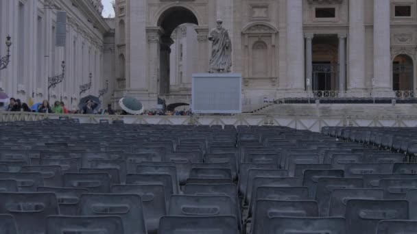 Άγαλμα Του Αγίου Πέτρου Στην Πλατεία San Pietro Ρώμη — Αρχείο Βίντεο