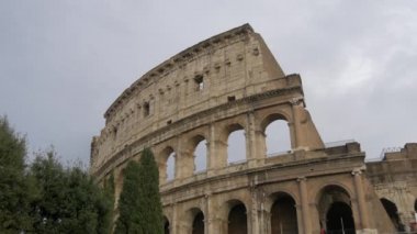 Colosseum harabelerinin görüntüsü 
