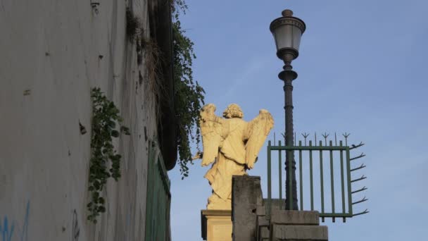 Estatua Ángel Poste Lámpara — Vídeo de stock