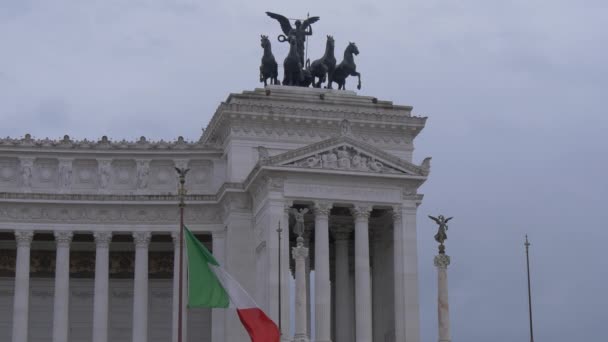 Statua Della Dea Vittoria Bandiera Roma — Video Stock