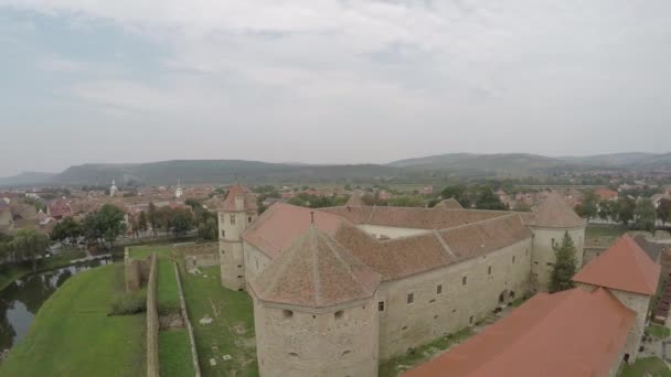 Die Alte Festung Fagaras Aus Der Luft — Stockvideo