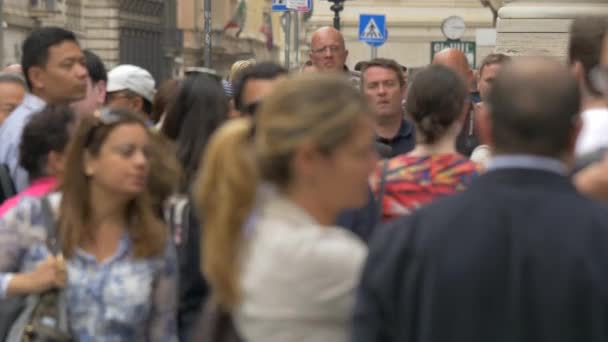 Pessoas Andando Rua — Vídeo de Stock