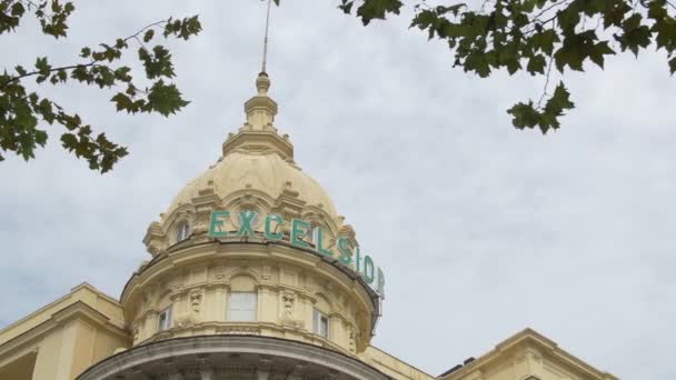 Vista Edificio Con Cúpula — Vídeos de Stock