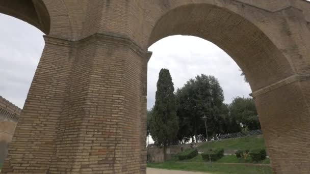 Γέφυρα Στο Πάρκο Adriano Ρώμη — Αρχείο Βίντεο