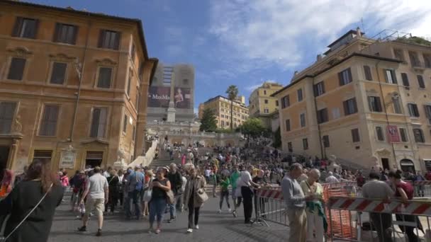 Tourists Spanish Steps Rome — ストック動画