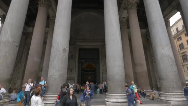 Tourists Pantheon Portico Rome — Stock Video