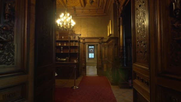 Kroonluchter Een Kamer Peles Castle — Stockvideo