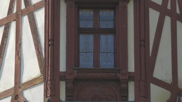 Kirchenfenster Und Holzdekorationen — Stockvideo