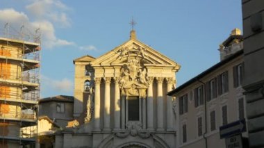 Aziz Vincent ve Anastasius Roma 'daki Trevi Kilisesinde