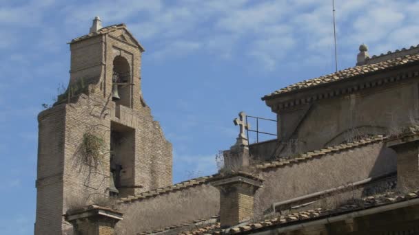 Kyrkan Klocktorn Santa Maria Della Consolazione — Stockvideo