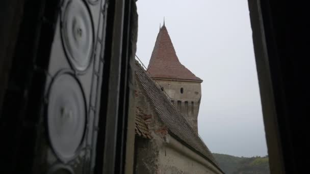 Verdedigingstoren Van Corvin Castle — Stockvideo