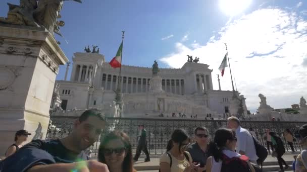 Туристи Altare Della Patria — стокове відео