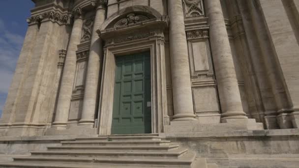 Entrance Santi Luca Martina Church — Stock Video