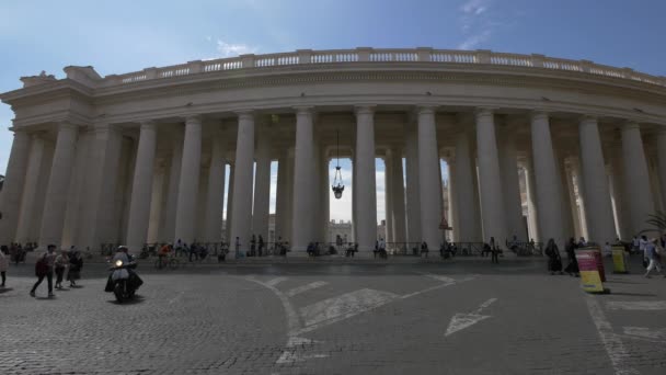 Columnas Vistas Desde Piazza Papa Pio Xii — Vídeos de Stock