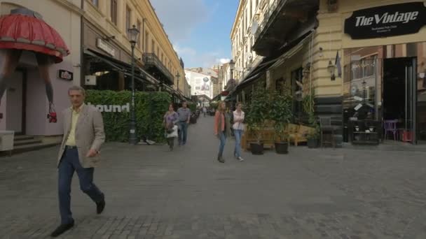 Människor Sett Gamla Stan Bukarest — Stockvideo