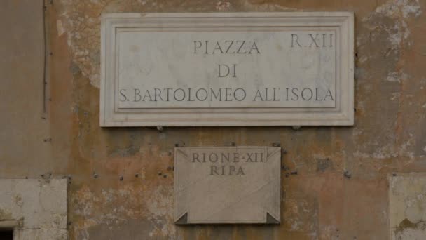 Piazza San Bartolomeo All Isola Işareti — Stok video