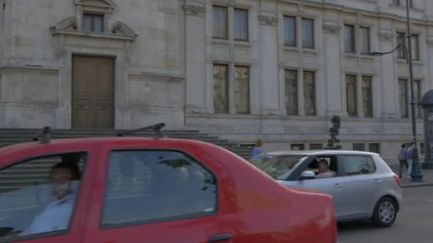 Carros Condução Uma Rua Bucareste — Vídeo de Stock