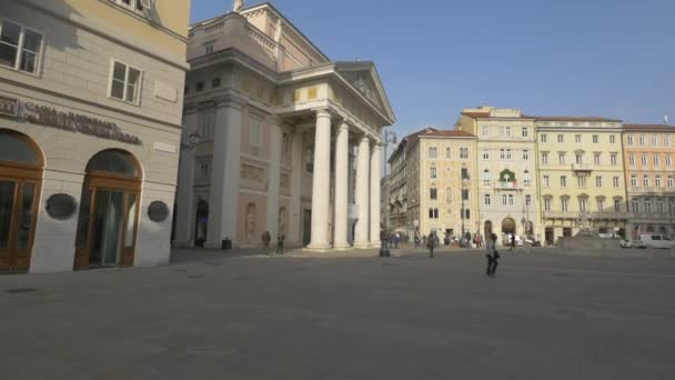 的里雅斯特的Palazzo Della Borsa Vecchia — 图库视频影像