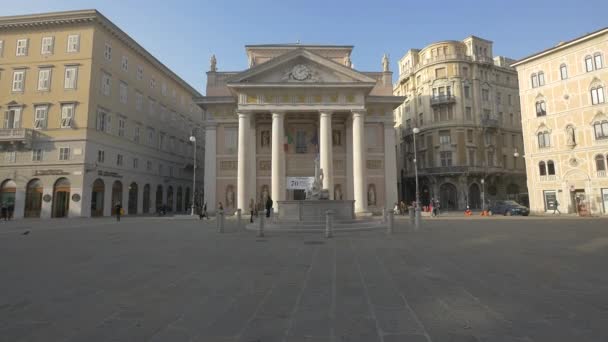 Neptunus Fontän Och Palazzo Della Borsa Vecchia — Stockvideo