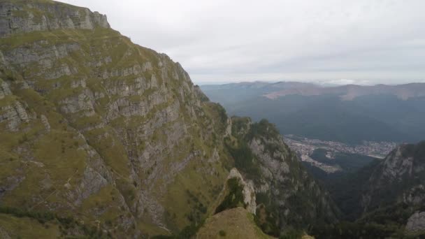 Αεροφωτογραφία Των Βουνών Bucegi — Αρχείο Βίντεο