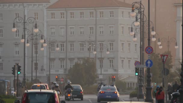 Tráfego Lotado Uma Rua Trieste — Vídeo de Stock