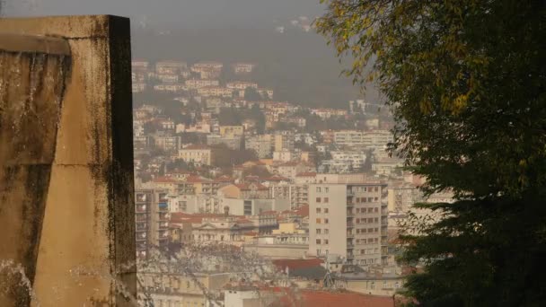 Trieste Cityscape Побачив Біля Фонтану Сан Джусто — стокове відео