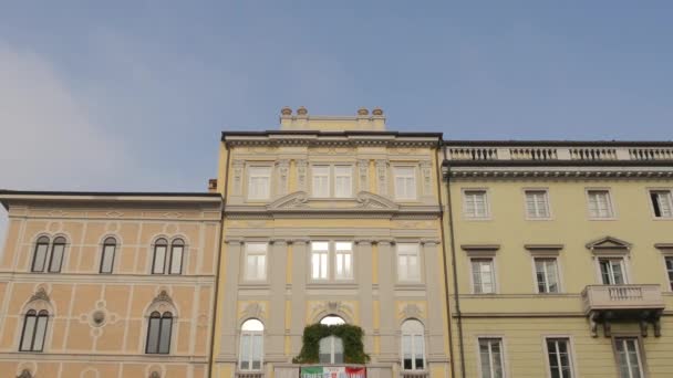 Zooma Från Fasad Trieste — Stockvideo