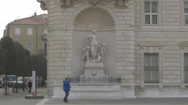 Estátua Ninfa Thetis Trieste — Vídeo de Stock