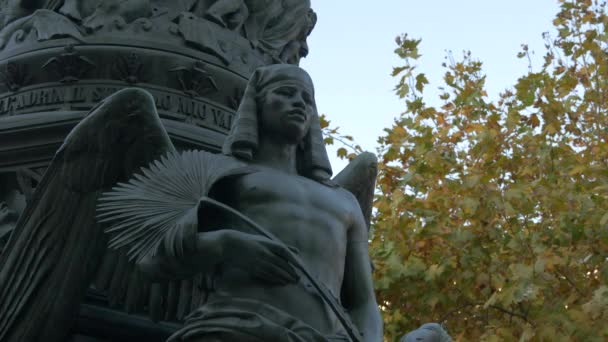 Αιγυπτιακός Άγγελος Στο Μνημείο Maximilian Της Αυστρίας — Αρχείο Βίντεο