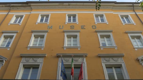 Фасад Музея Civico Storia Naturale — стоковое видео