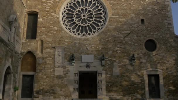 Janela Rosa Catedral San Giusto Martire — Vídeo de Stock