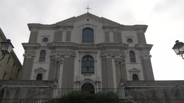 Låg Vinkel Santa Maria Maggiore Church — Stockvideo