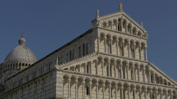 Die Fassade Der Kathedrale Von Pisa — Stockvideo