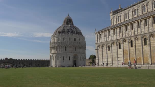 Das Baptisterium Des Johannes Auf Der Piazza Dei Miracoli — Stockvideo