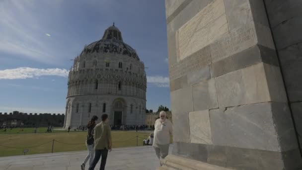 Turistas Piazza Del Duomo Pisa — Vídeo de Stock