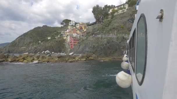 Riomaggiore Partir Bateau — Video